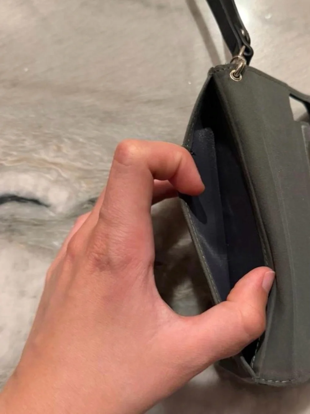 📱 Rebecca Minkoff Pebbled Leather Wristlet iPhone 6/6s Case📱